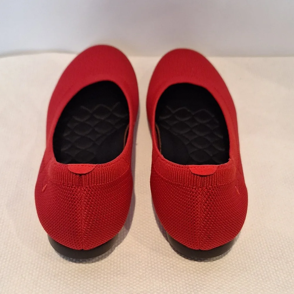Vivaia Claire Women's Ruby Red Round Toe Ballet Flats Size EU 38